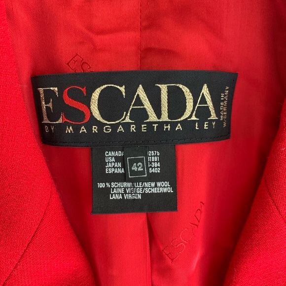 Vintage Escada Blazer - Picture 5 of 5